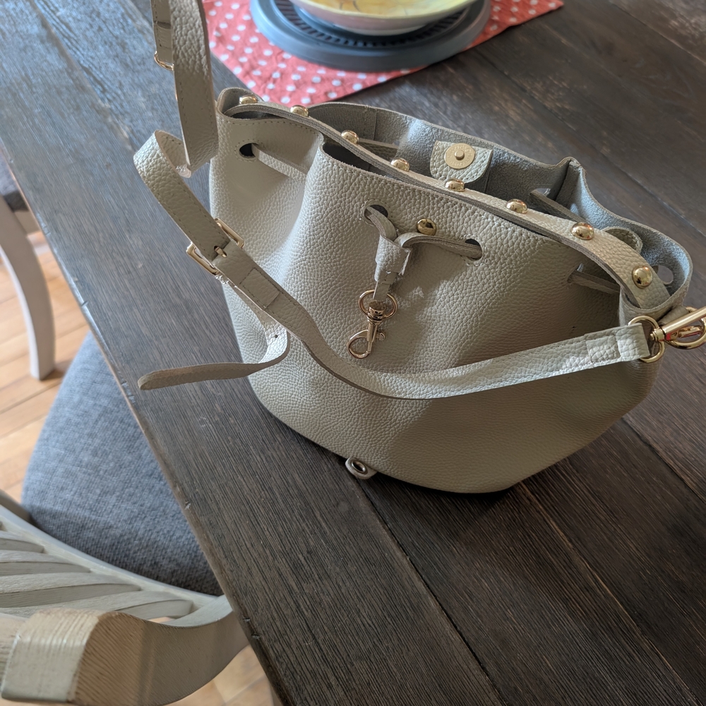 Henny+Lev Molly Bucket Bag Taupe